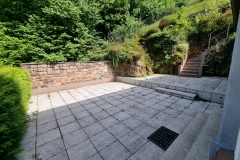 104a